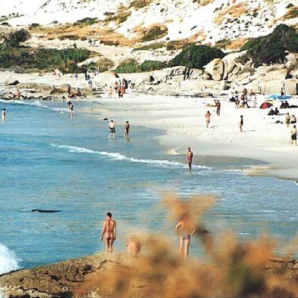 girls-sandy-beach-sex